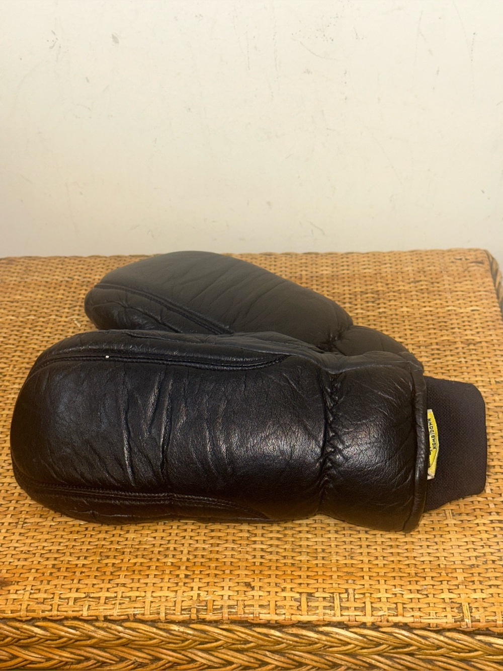 Vintage Kombi Leather Down Ski Mittens Snowlife Mens Large Snowboard Outdoors